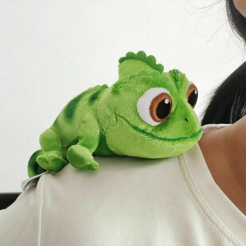 Disney tangled pascal shoulder - tangled,
